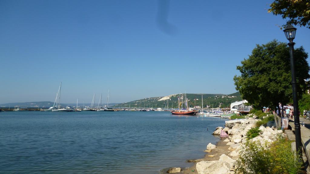 Olimpia Supersnab Hotel Balchik Ngoại thất bức ảnh