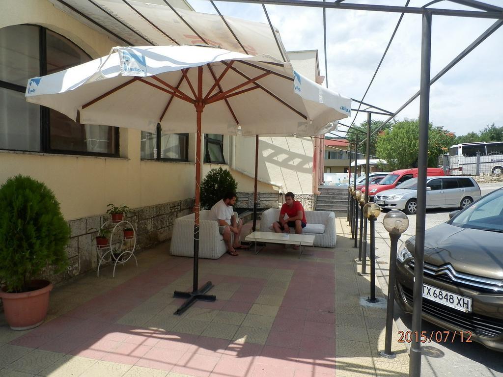 Olimpia Supersnab Hotel Balchik Ngoại thất bức ảnh