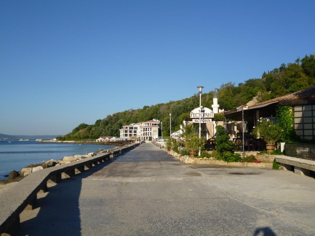 Olimpia Supersnab Hotel Balchik Ngoại thất bức ảnh