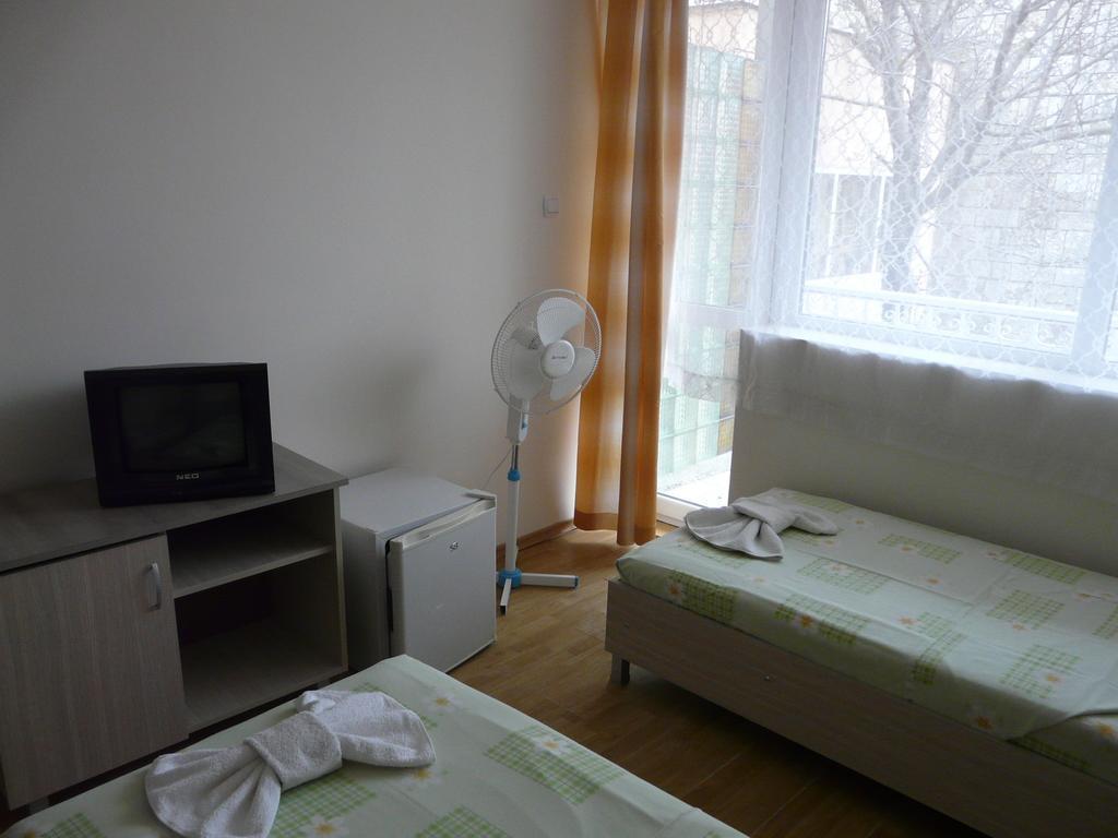 Olimpia Supersnab Hotel Balchik Phòng bức ảnh